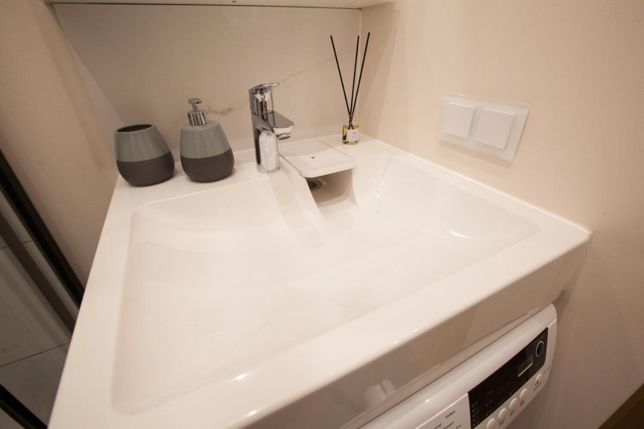 Cozy Home Valdemara, Free Parking, Self Check-In Riga Esterno foto