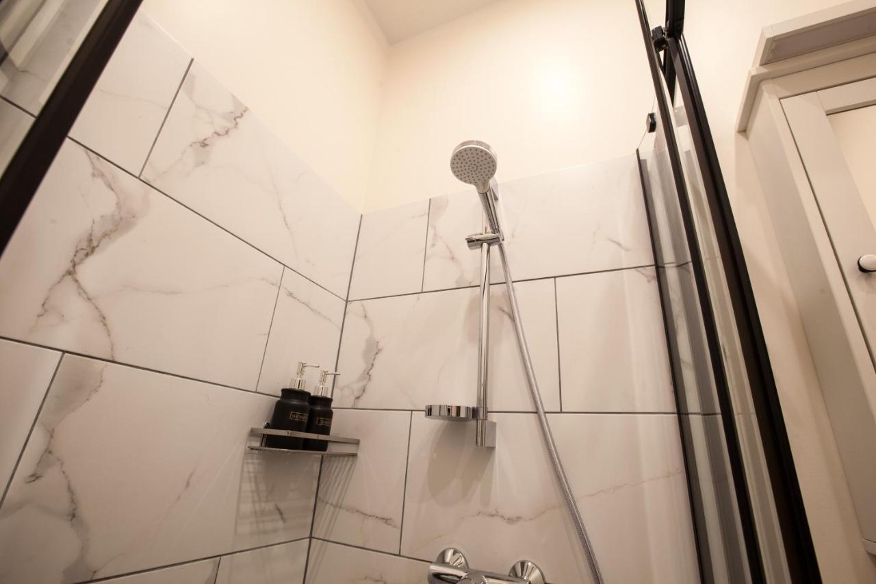 Cozy Home Valdemara, Free Parking, Self Check-In Riga Esterno foto